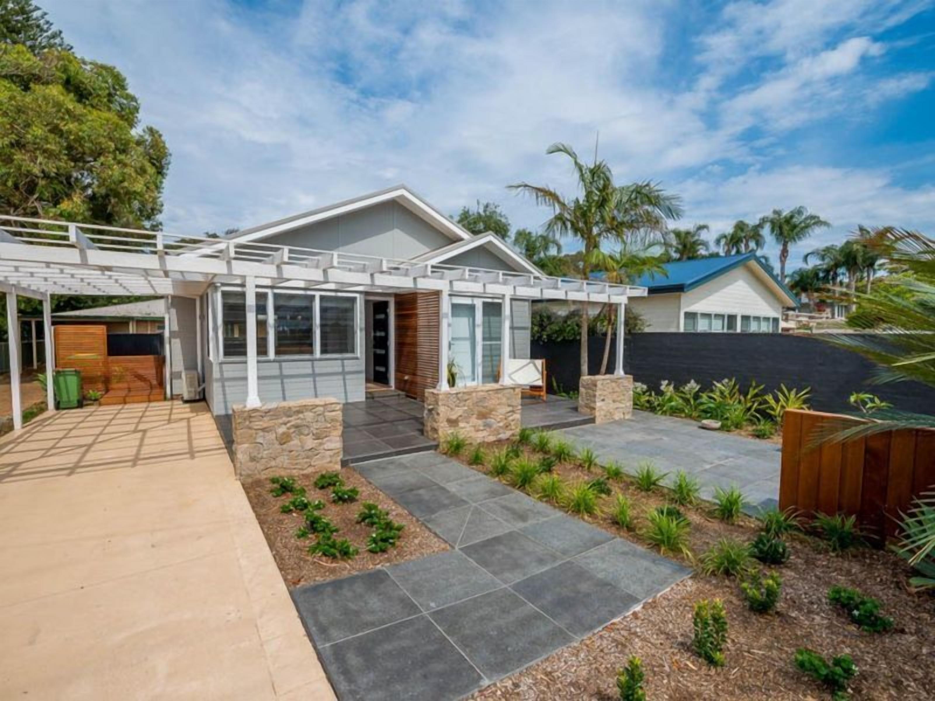 North Avoca Beach Cottage