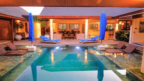 Piscine extérieure