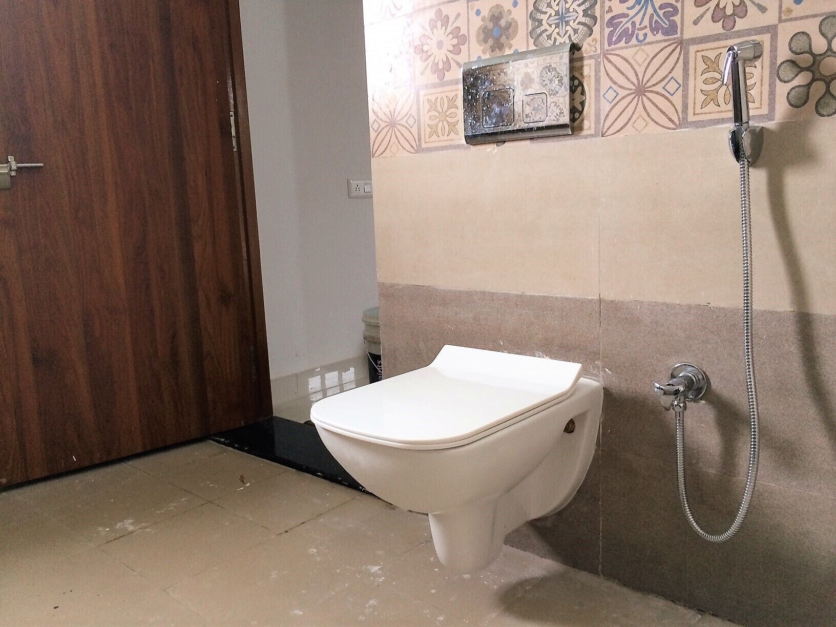 Rajpura House - Private 1st floor with balconies 