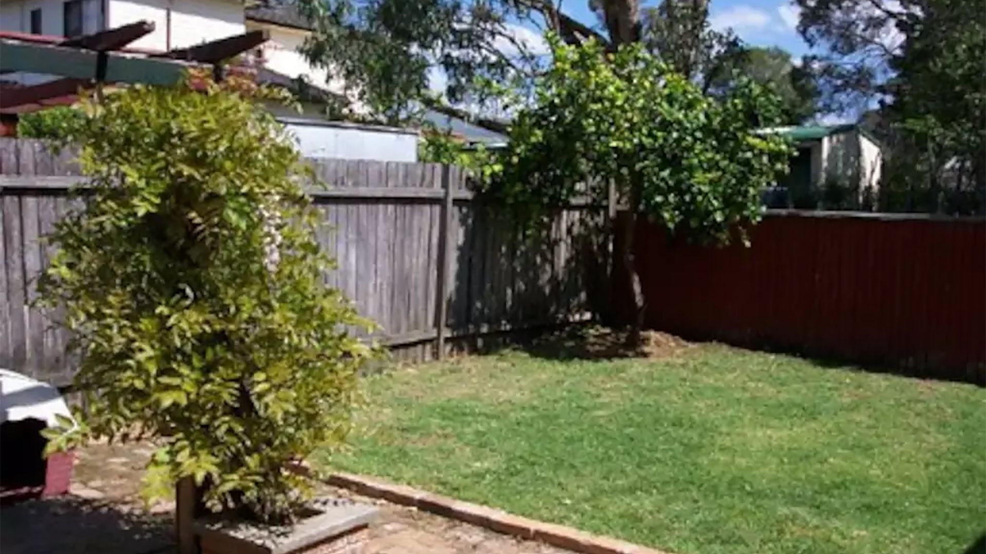 Budget Sydney Holiday House with WIFI & Netflix — image 12