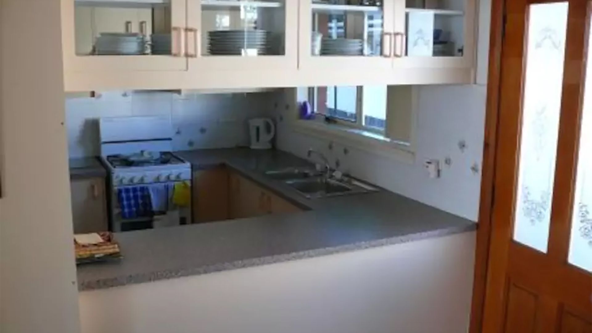 Budget Sydney Holiday House with WIFI & Netflix — image 5