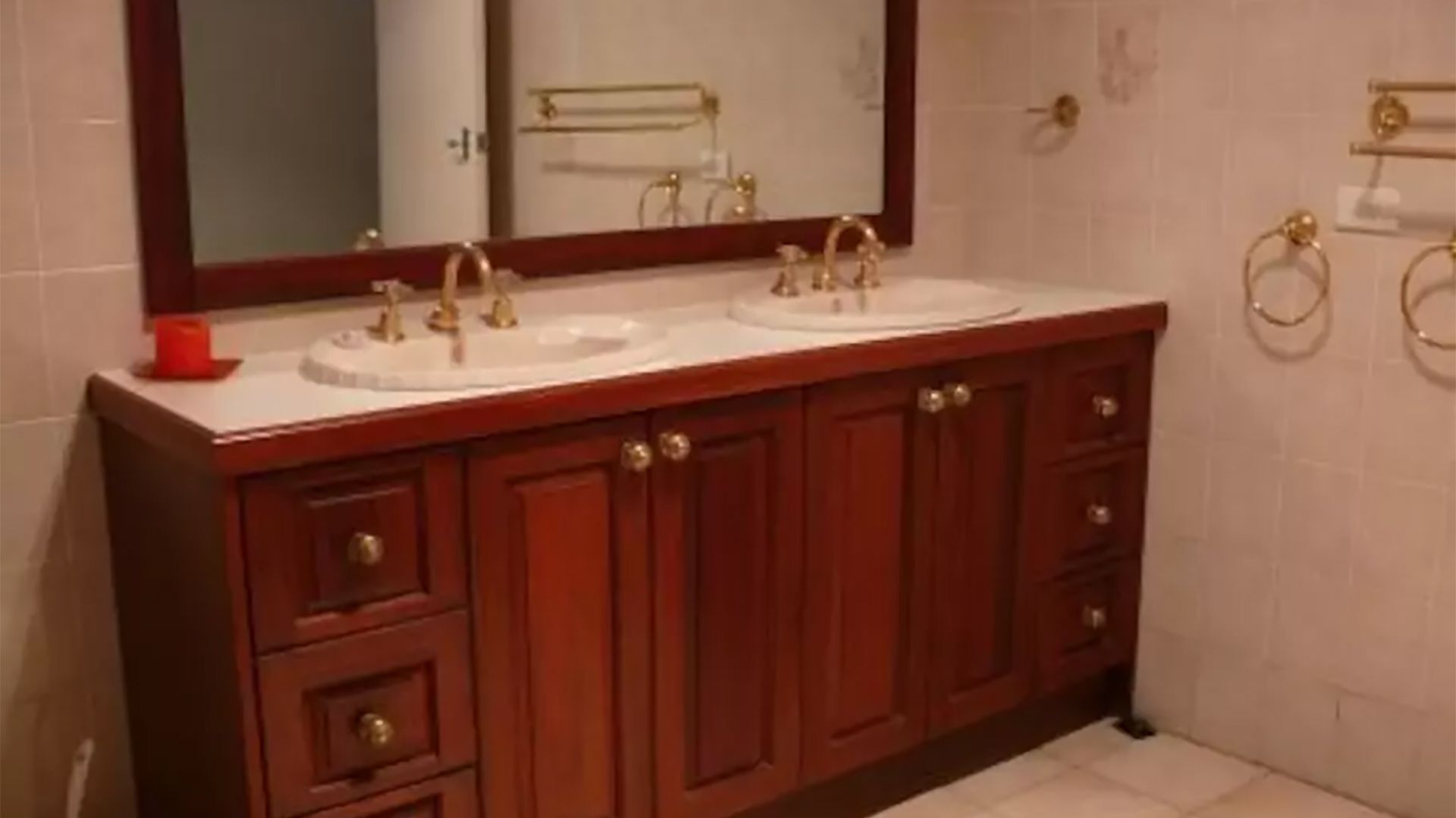 Budget Sydney Holiday House with WIFI & Netflix — image 6