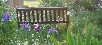 Charmante ferme du 18e s à mi-chemin entre Paris et la Méditerranée!