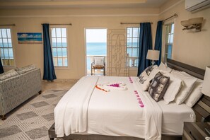 5 多间卧室、客房内保险箱、办公桌、熨斗/熨衣板