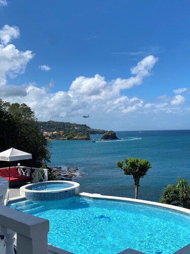 Private Beach Ocean Front Relaxed Luxury Life - Secret Cove Villa