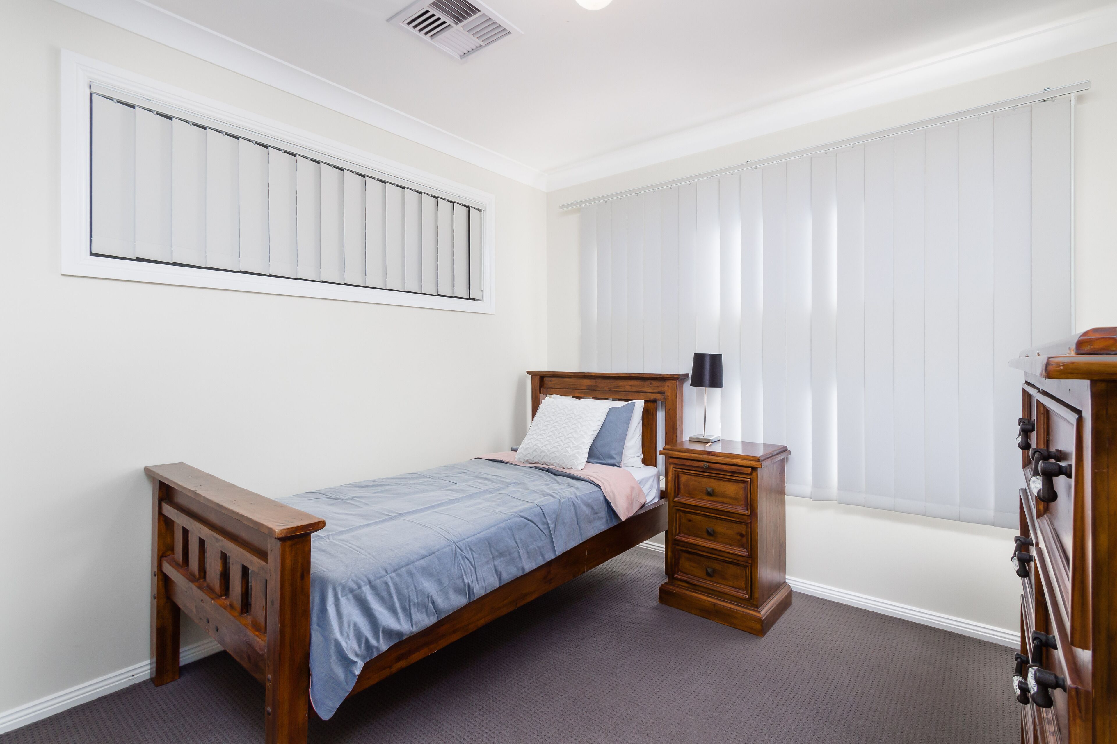 Lapwing Luxury in the Waterside Estate — image 10