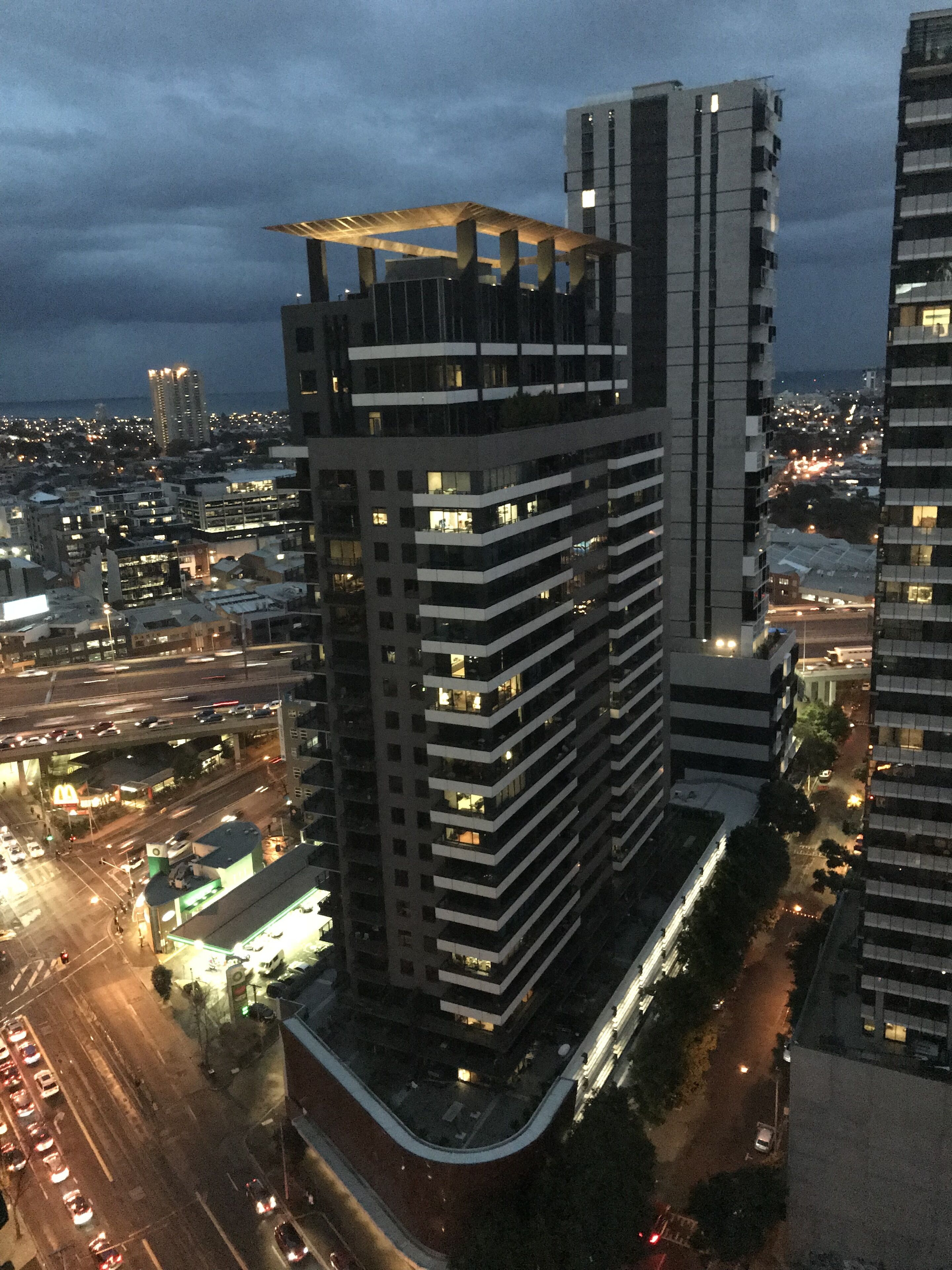 Your perfect Melbourne getaway starts in Southbank - one bedroom apartment — image 8