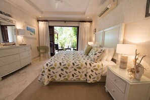 3 bedrooms, in-room safe, iron/ironing board, free WiFi