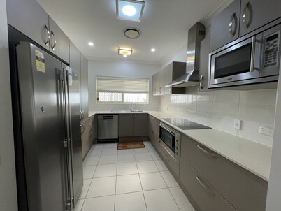 "Oxley House" - Scarborough Q 4020