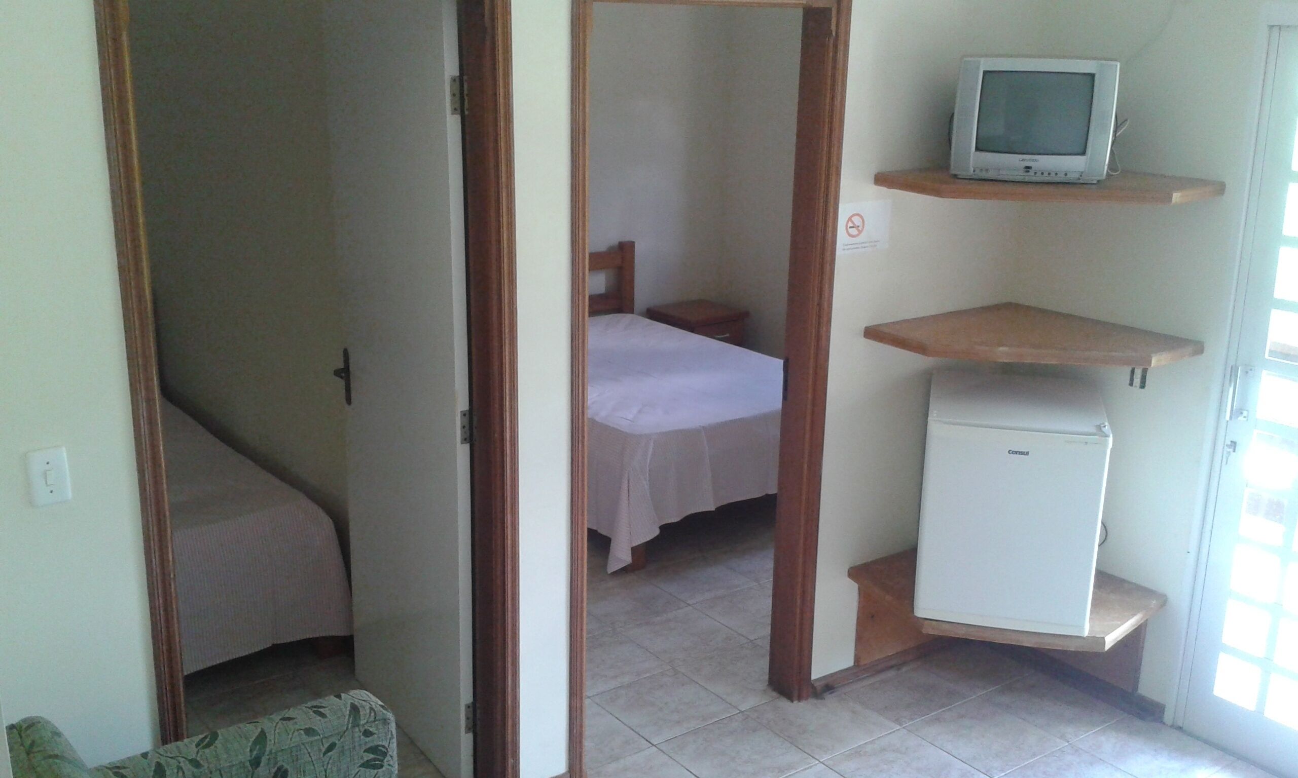 KITCHEN SOLARIUM 19 ROOMS, HALLS, FIELD, SWIMMING POOL, ALL ASPHALT 