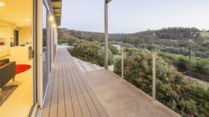 Terrace/patio - Grasstree Views - peaceful, idyllic weekender (Yallingup)