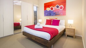 3 bedrooms, iron/ironing board, WiFi, bed sheets - Grasstree Views - peaceful, idyllic weekender (Yallingup)