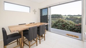 Dining - Grasstree Views - peaceful, idyllic weekender (Yallingup)