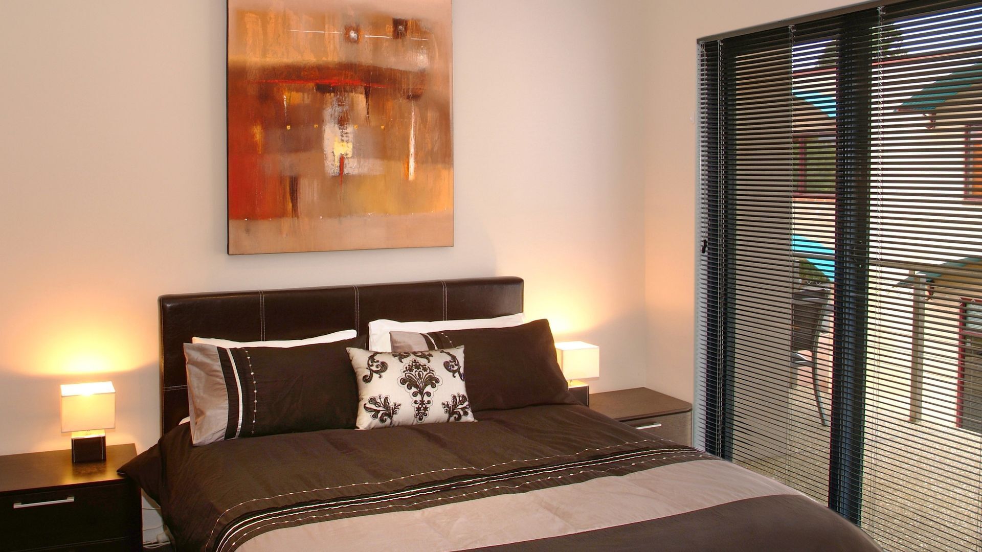 Sol Apartment - Stylish Apartment in Town — image 4