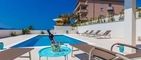 Outdoor pool, a heated pool