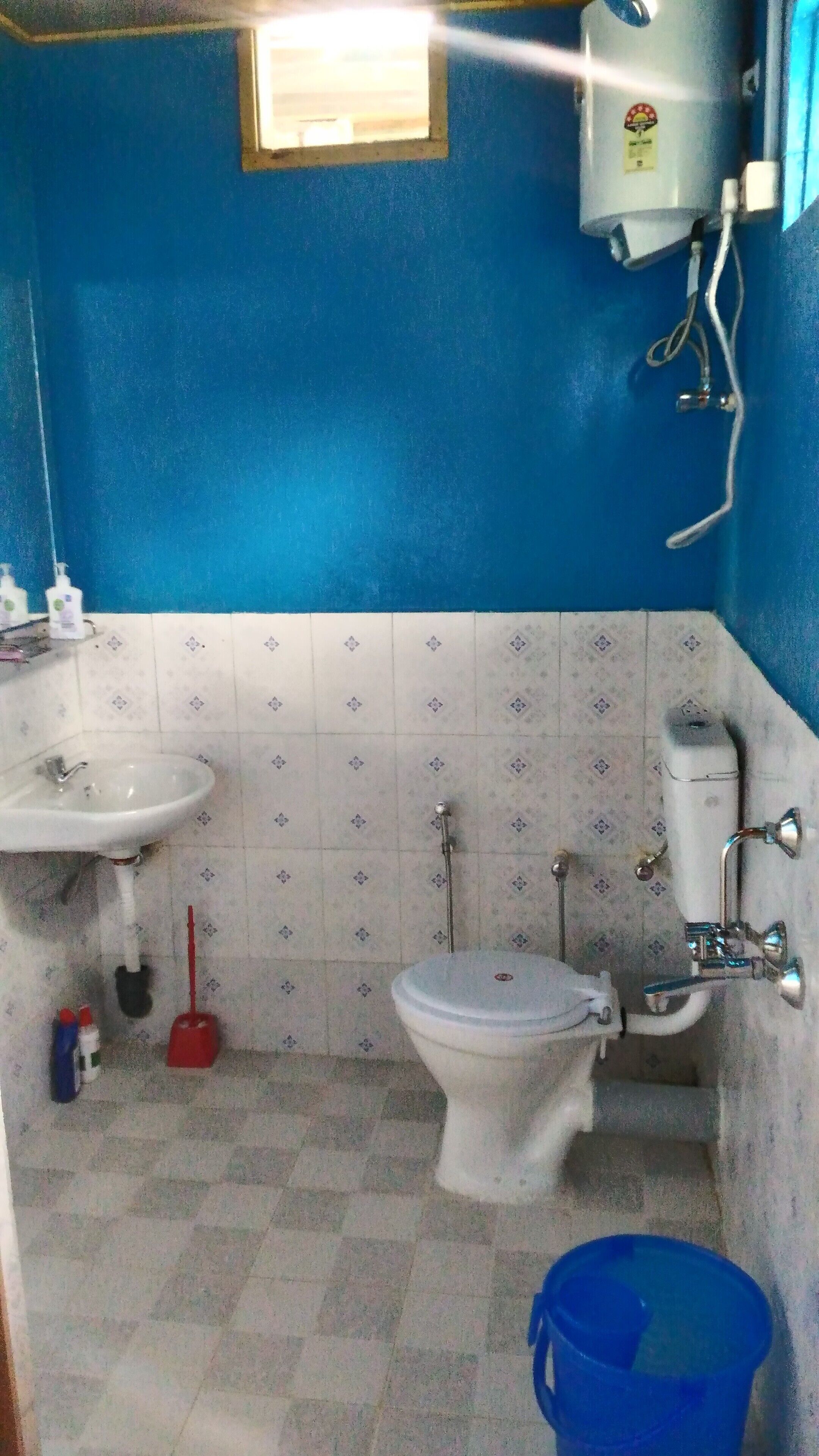 Cafe Umbir - cottages, swimming pool, local food at a farm-stay