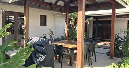 The Artist House - Absolute Beachfront