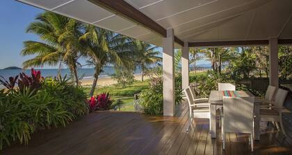 The Artist House - Absolute Beachfront