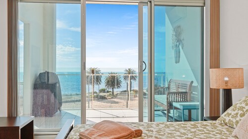 The Penthouse with Views