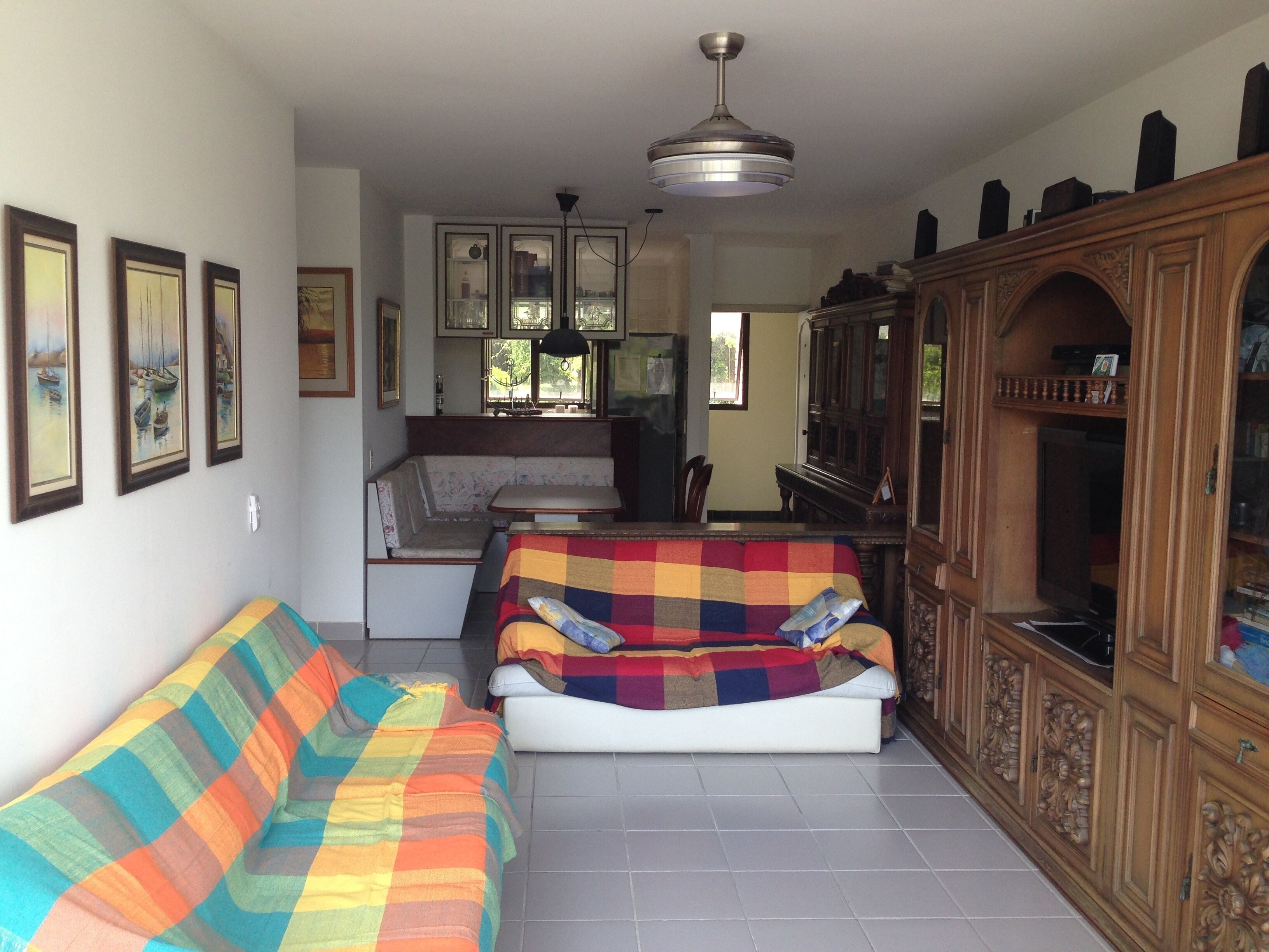 SUITABLE IN BUILDING NEAR THE SHOPPING TO A QUADRA OF THE BEACH FOR 4 PEOPLE