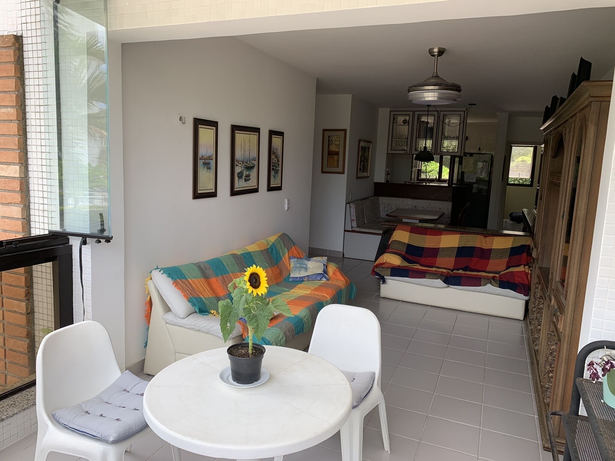 SUITABLE IN BUILDING NEAR THE SHOPPING TO A QUADRA OF THE BEACH FOR 4 PEOPLE