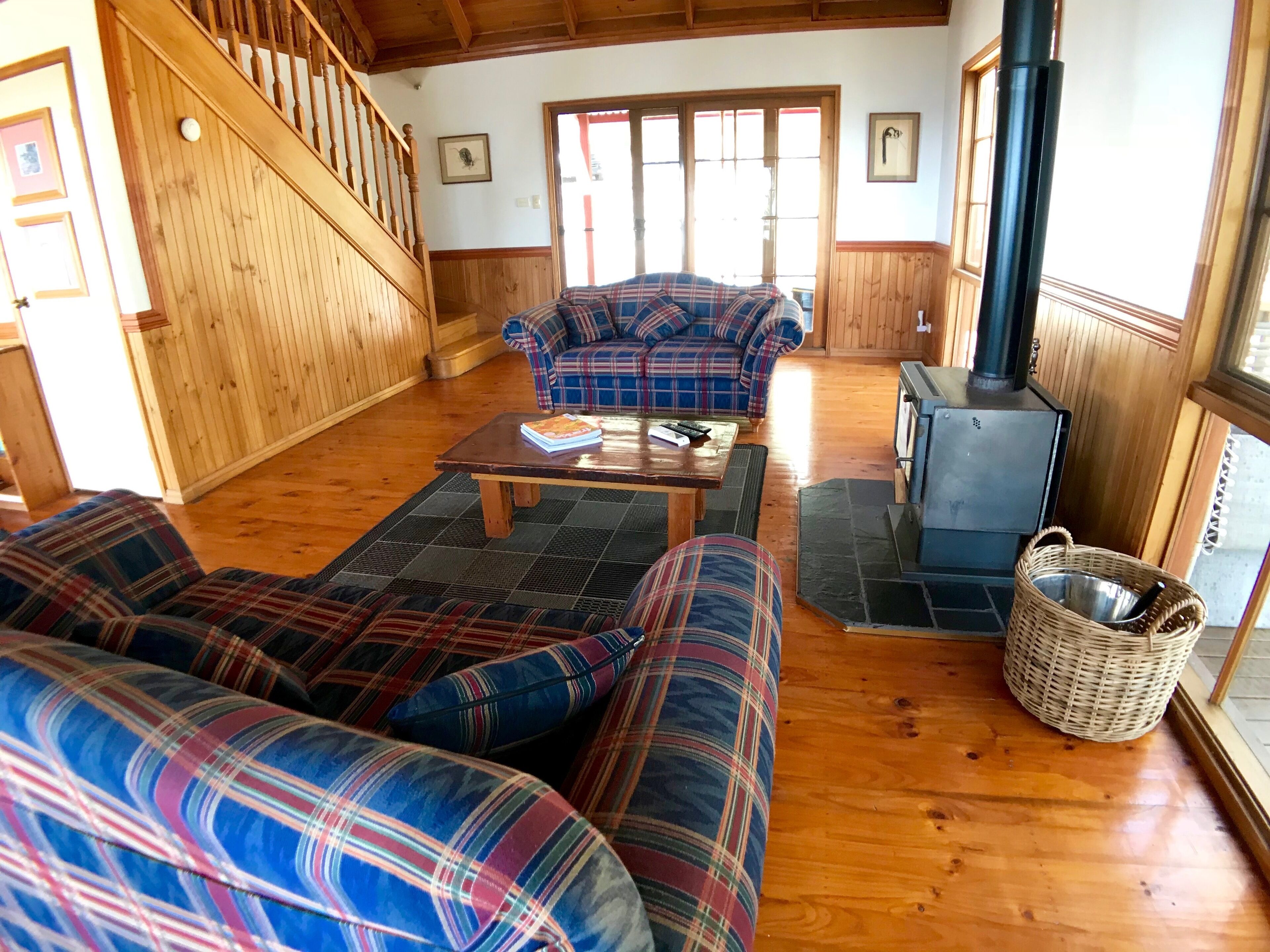 Silkwood Spa Lodge - secluded and private retreat for 1 to 2 couples. — image 13