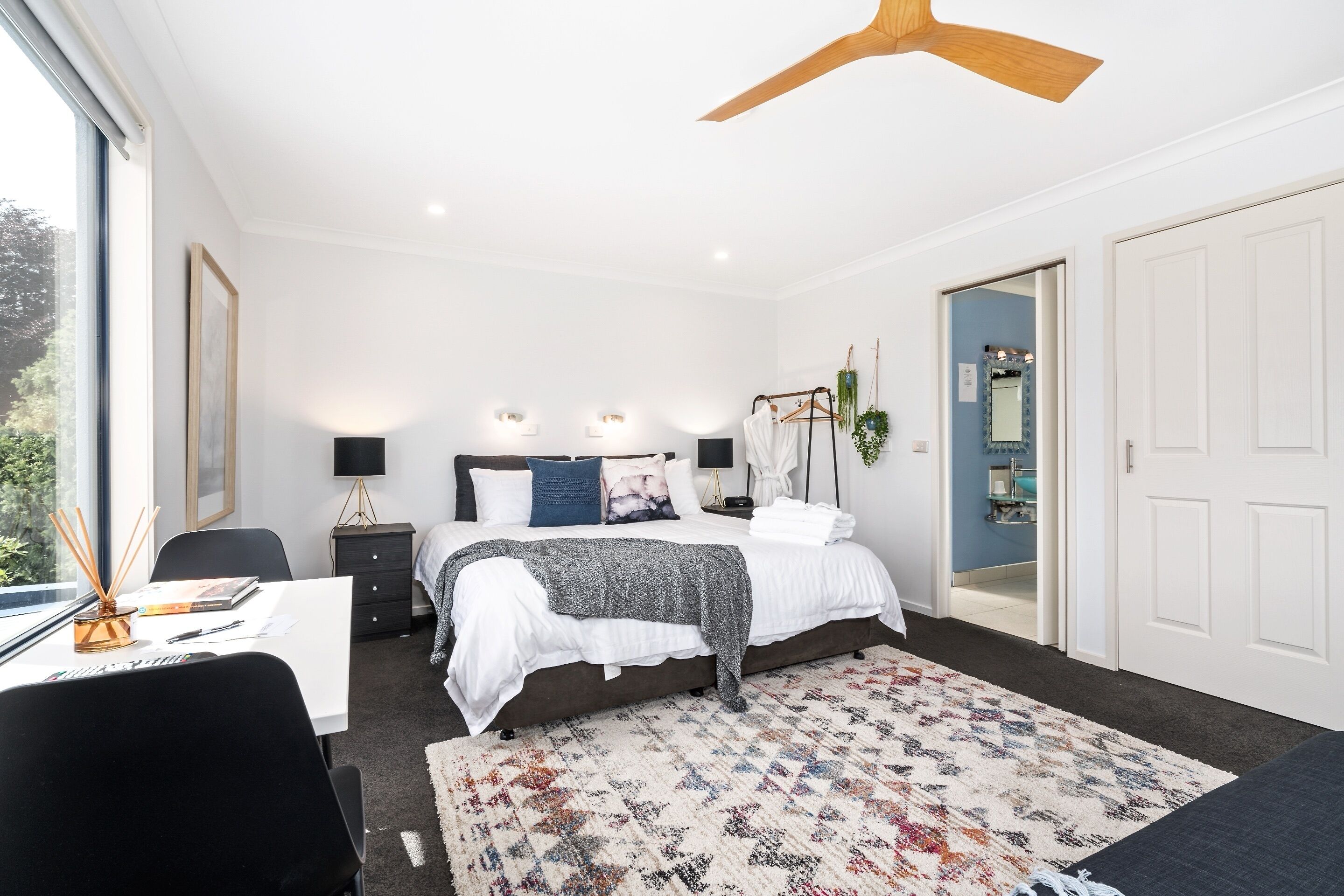 Penthouse Suite Madsen Retreat Boutique Guesthouse Penguin NW Tasmania