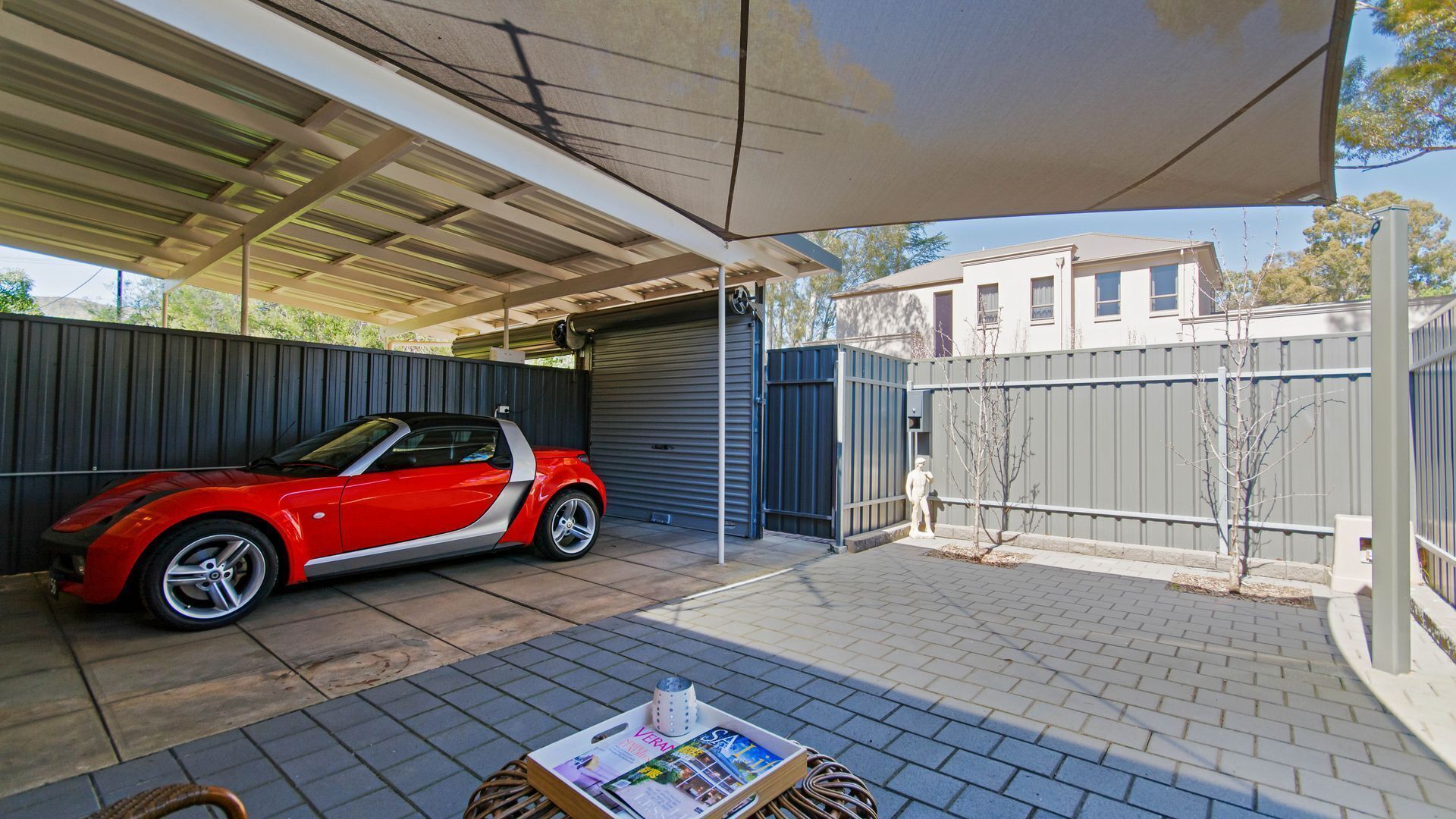 Stylish Studio Apartment — image 19