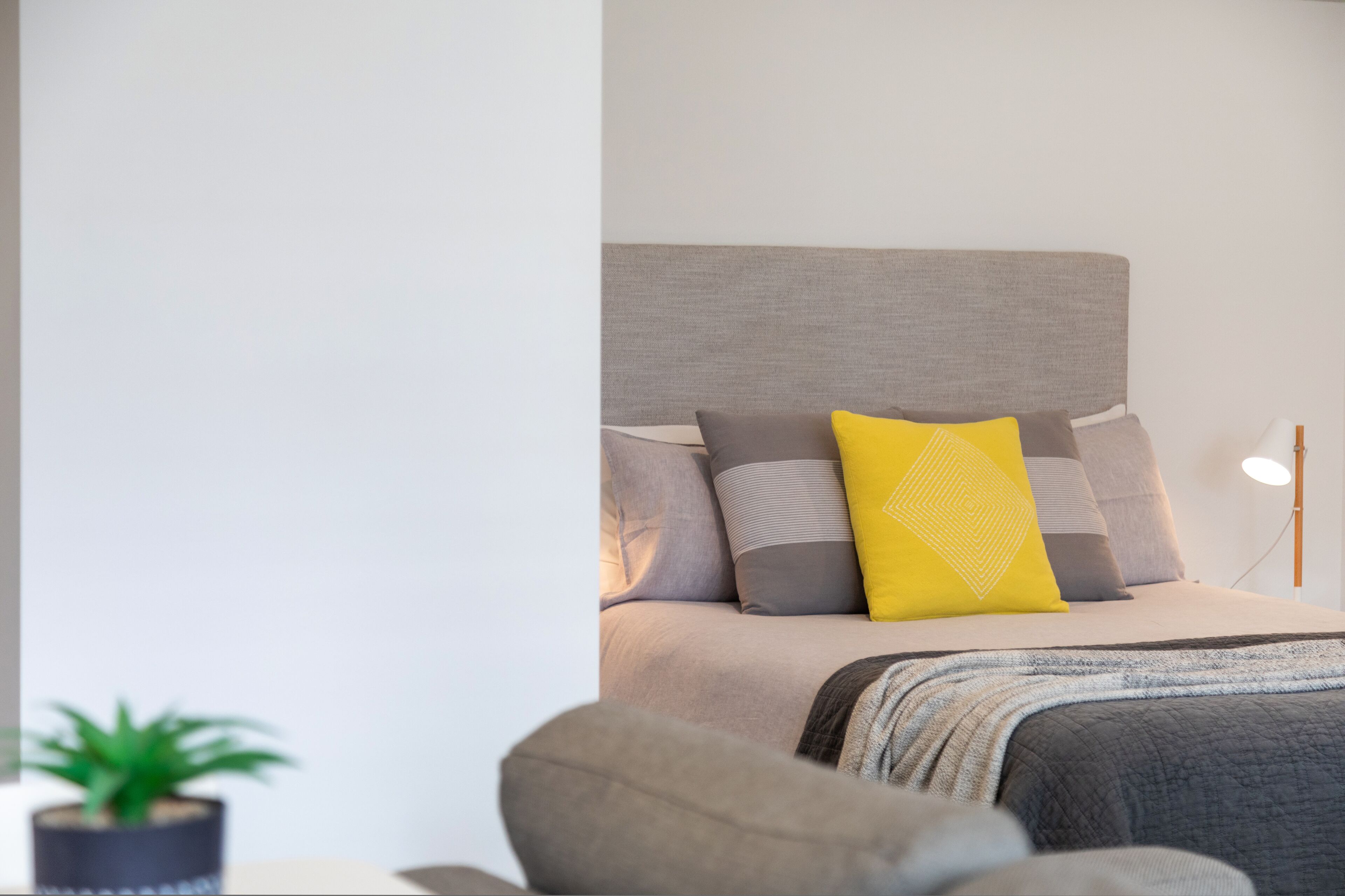 Stylish Studio Apartment — image 10