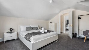 4 quartos, berço de viagem, Wi-Fi de cortesia, roupa de cama