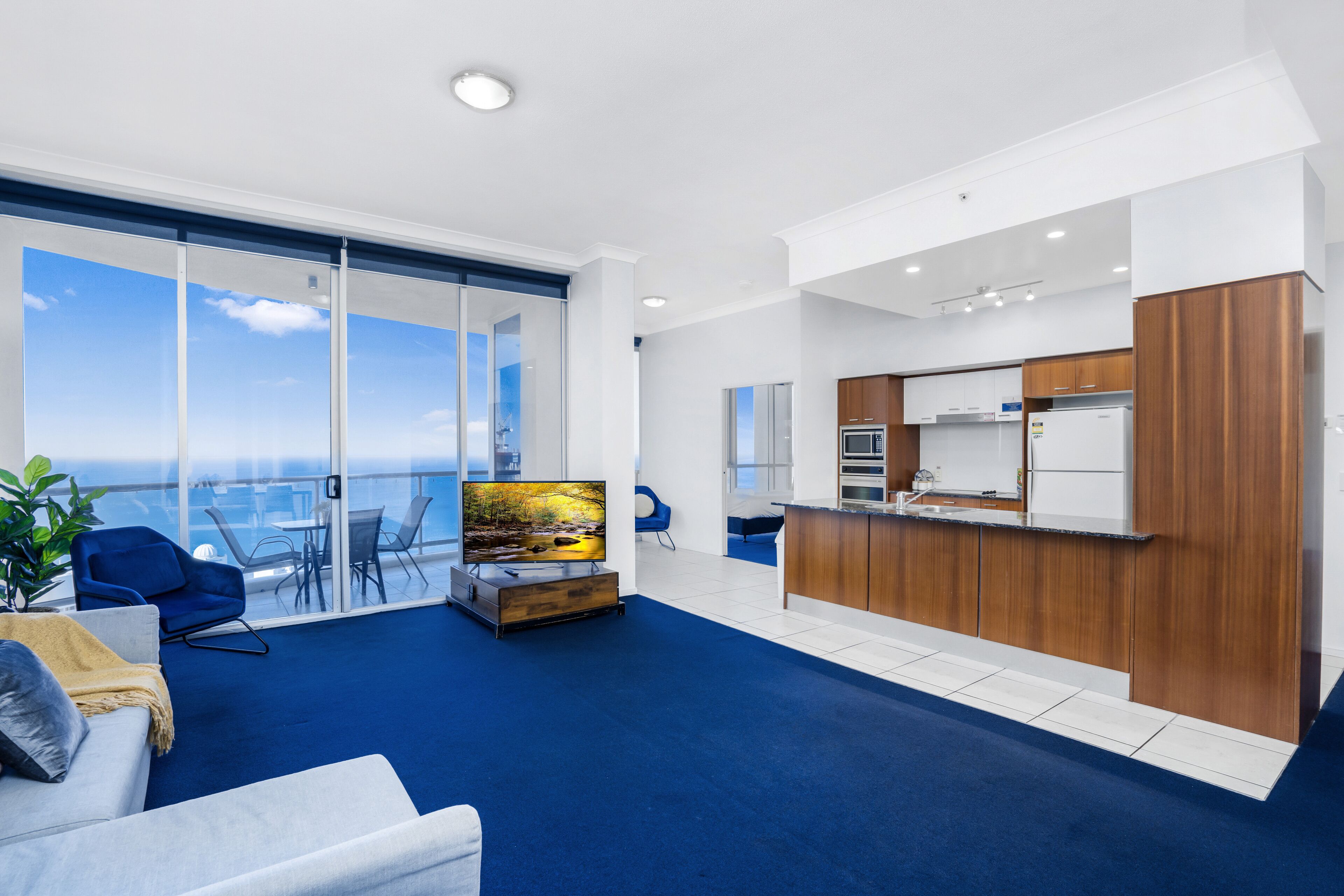 Chevron – 3 Bedroom Executive Sub Penthouse — image 7
