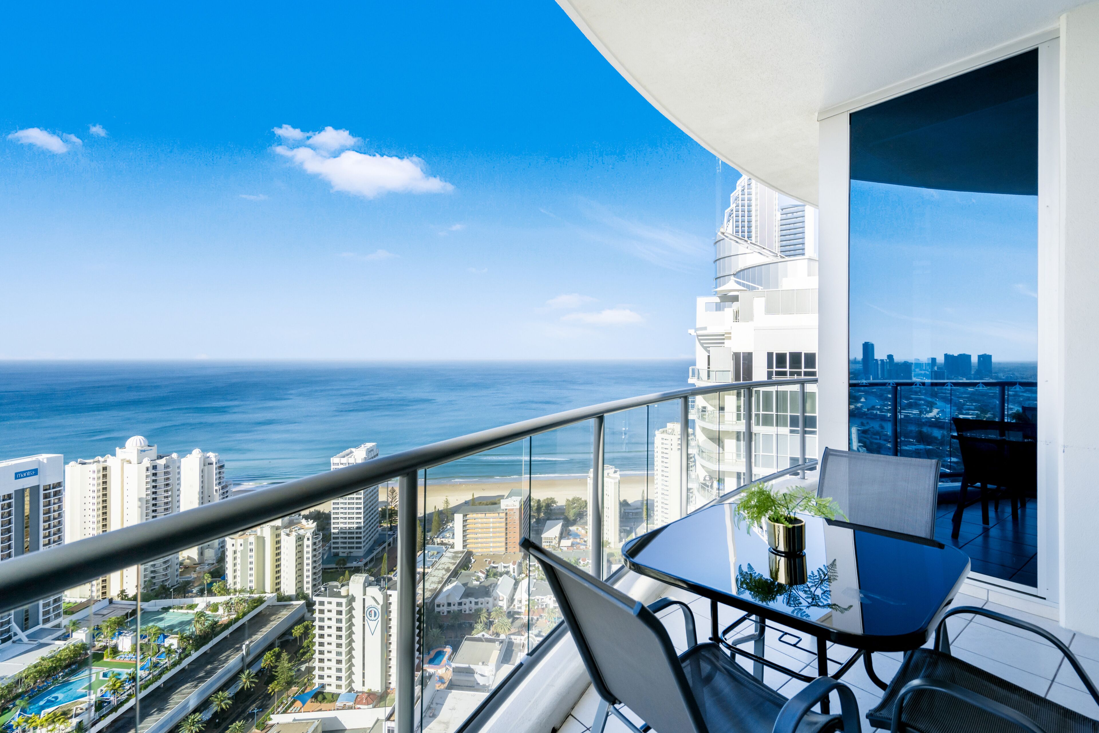 Chevron – 3 Bedroom Executive Sub Penthouse — image 18
