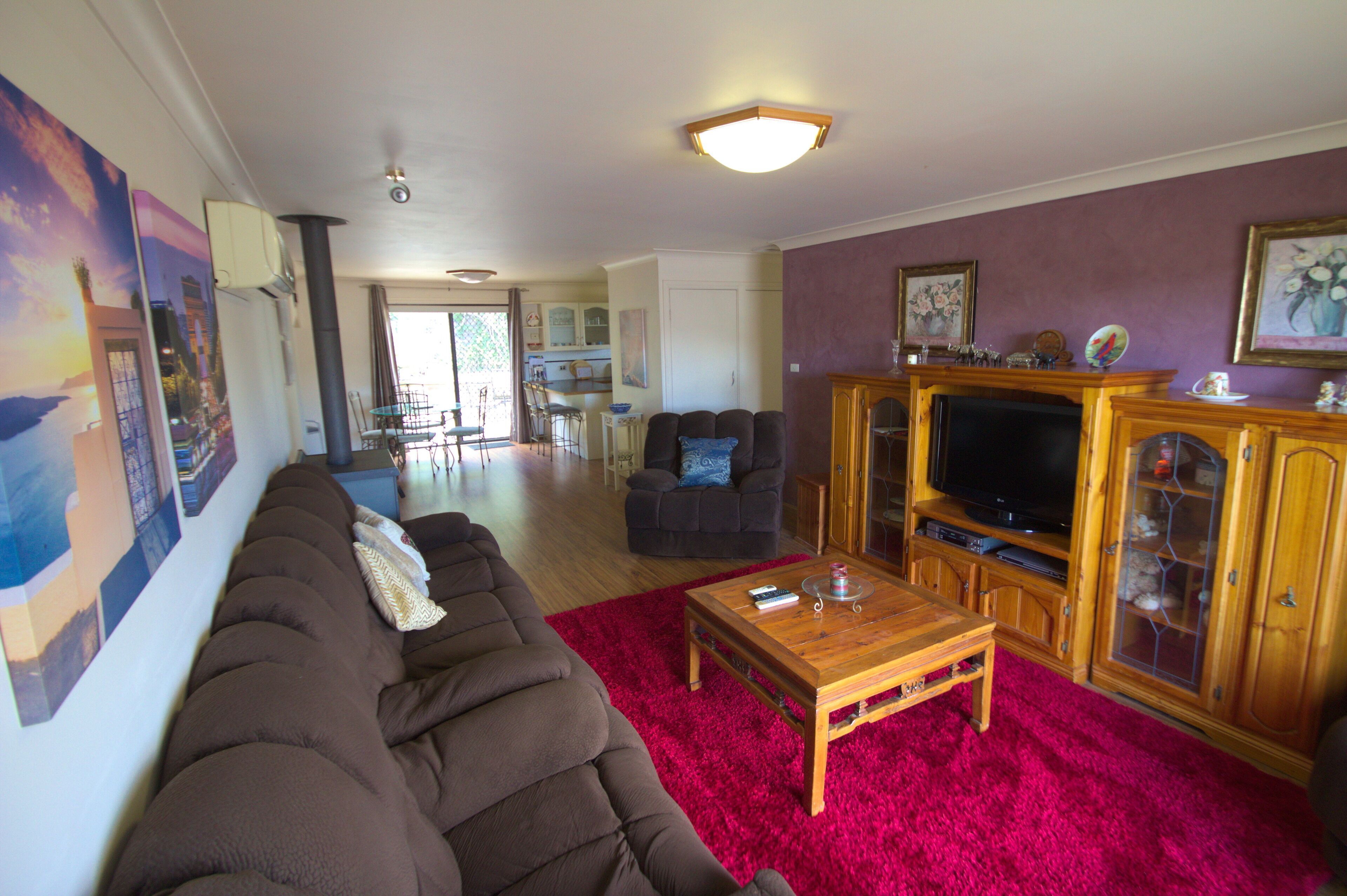 Modern 4 bedroom home with Mountain views, contractors welcome.