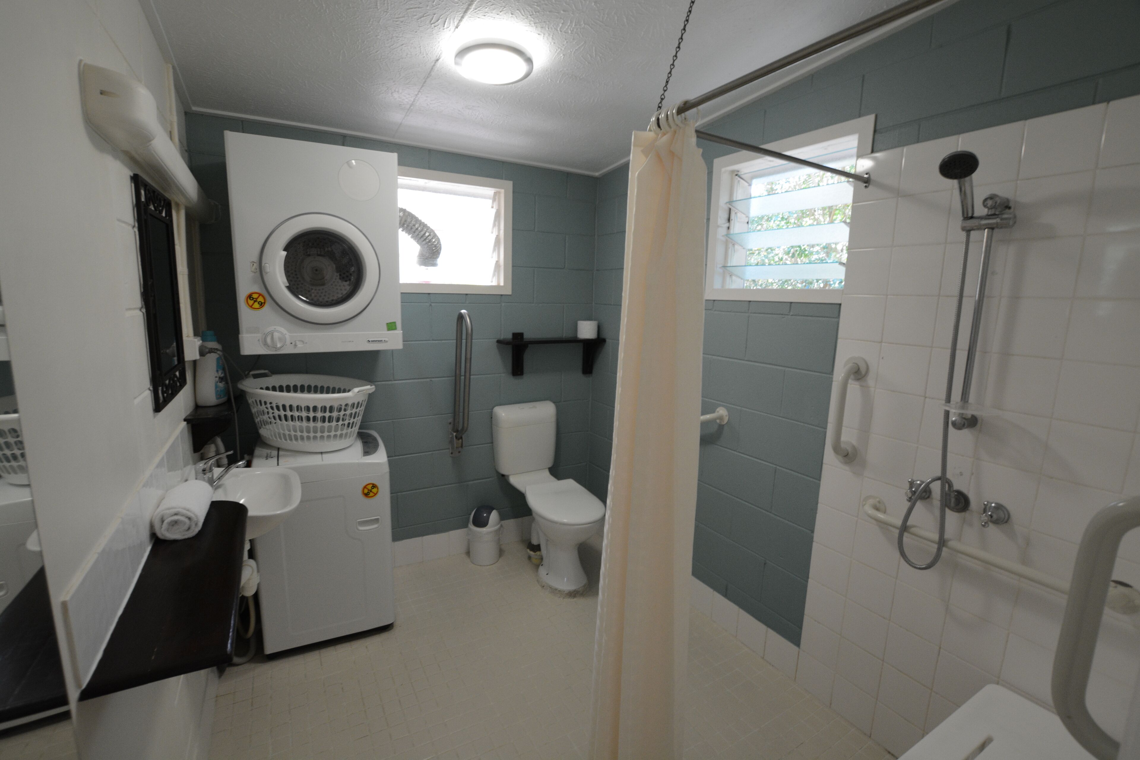 Shower, towels, soap, shampoo