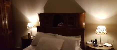 2 soverom, strykejern/-brett, wi-fi og sengetøy