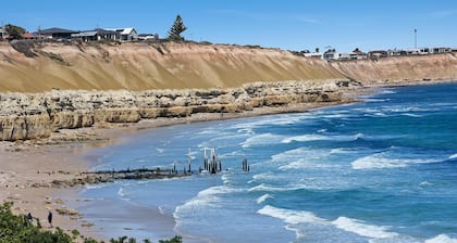 Seaborne Escape - Port Willunga - C21 SouthCoast Holidays