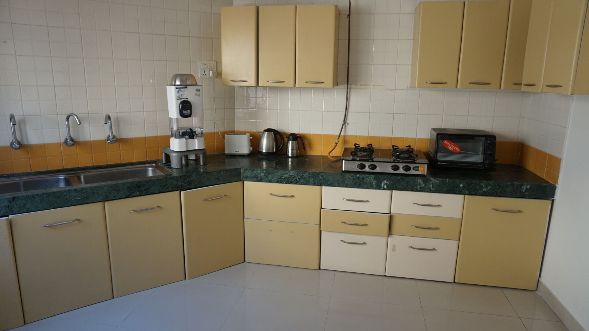 Sunlit Apartment Overlooking the City Skyline