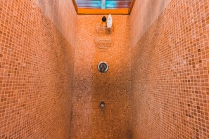 Dusche, Handtücher, Toilettenpapier