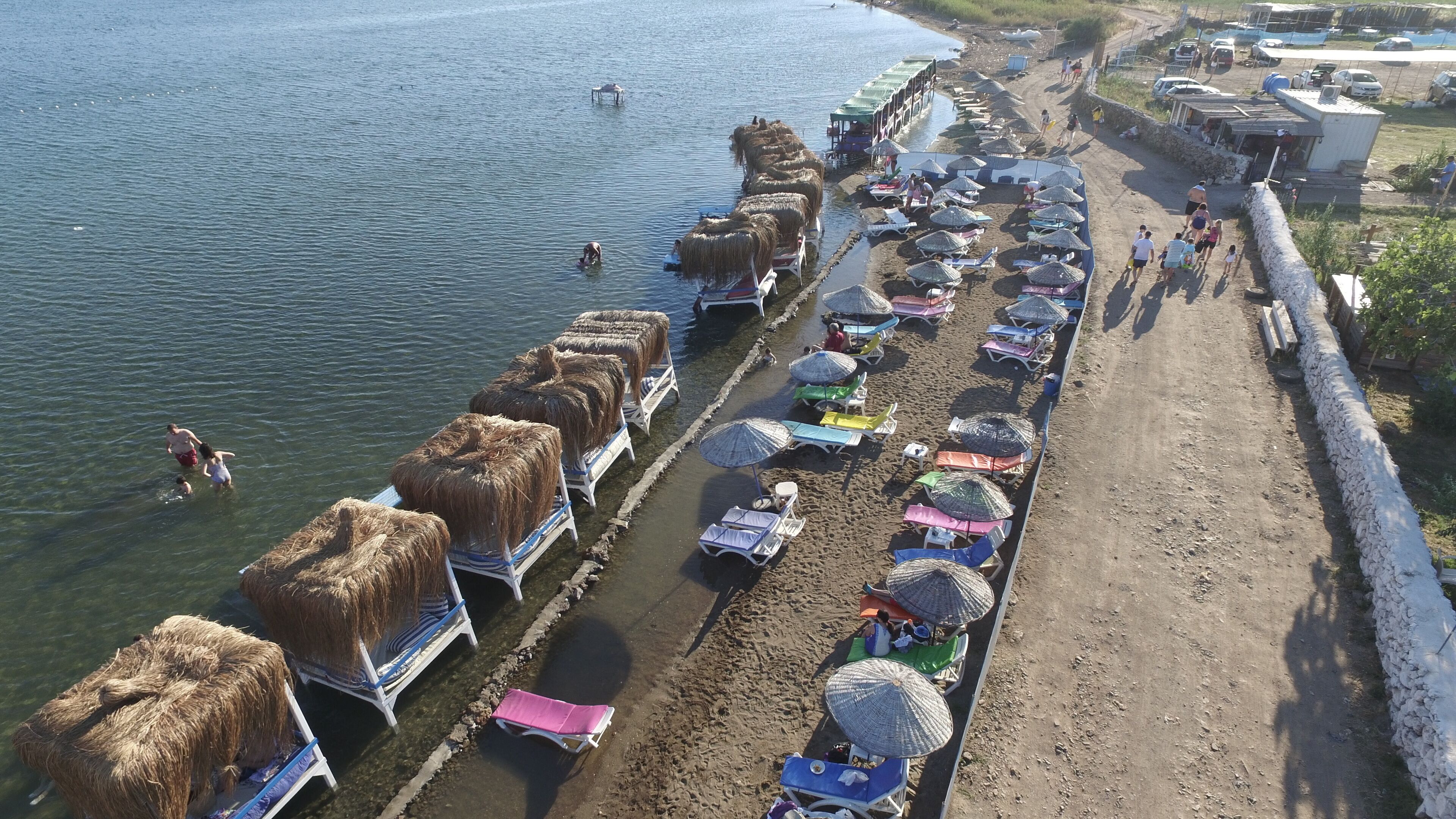 bıyıklı beach &amp;otel paterica