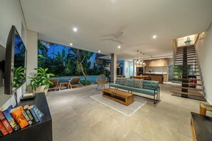 Interior - Villa Jekumah 3 - 1 minute walk to restaurants (Kerobokan)