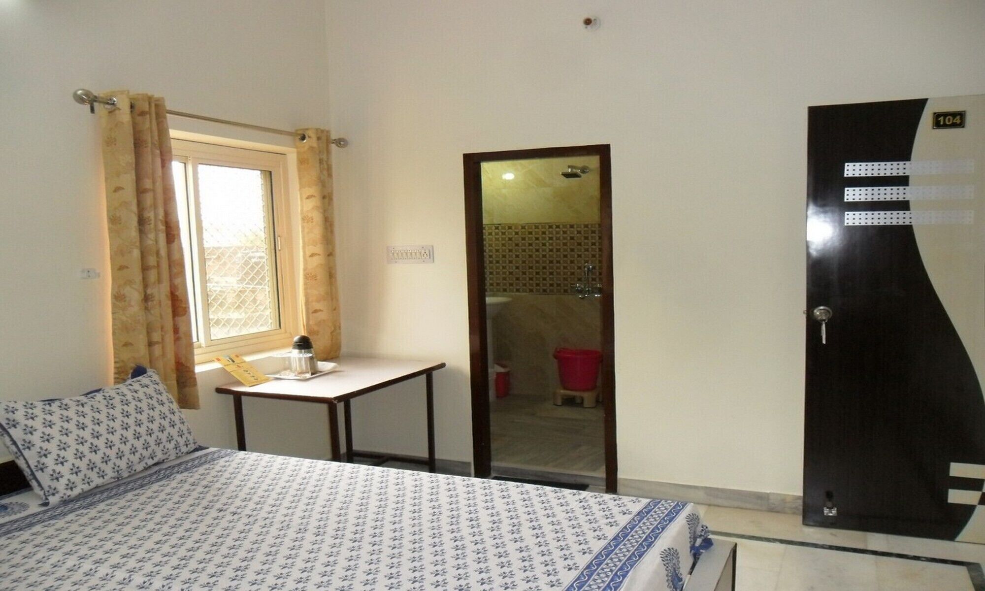 Family Twin Room near Jawahar Circle Garden
