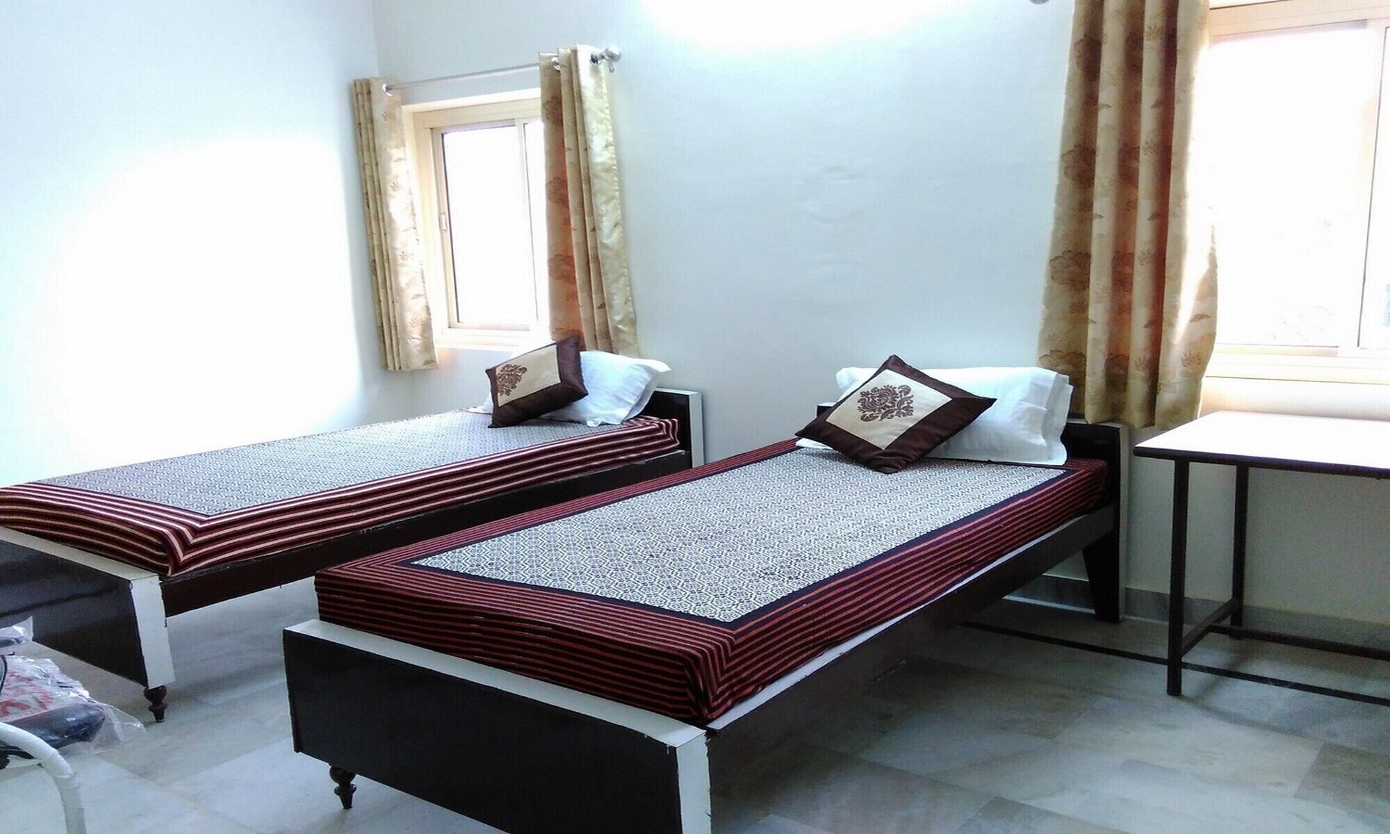 Family Twin Room near Jawahar Circle Garden