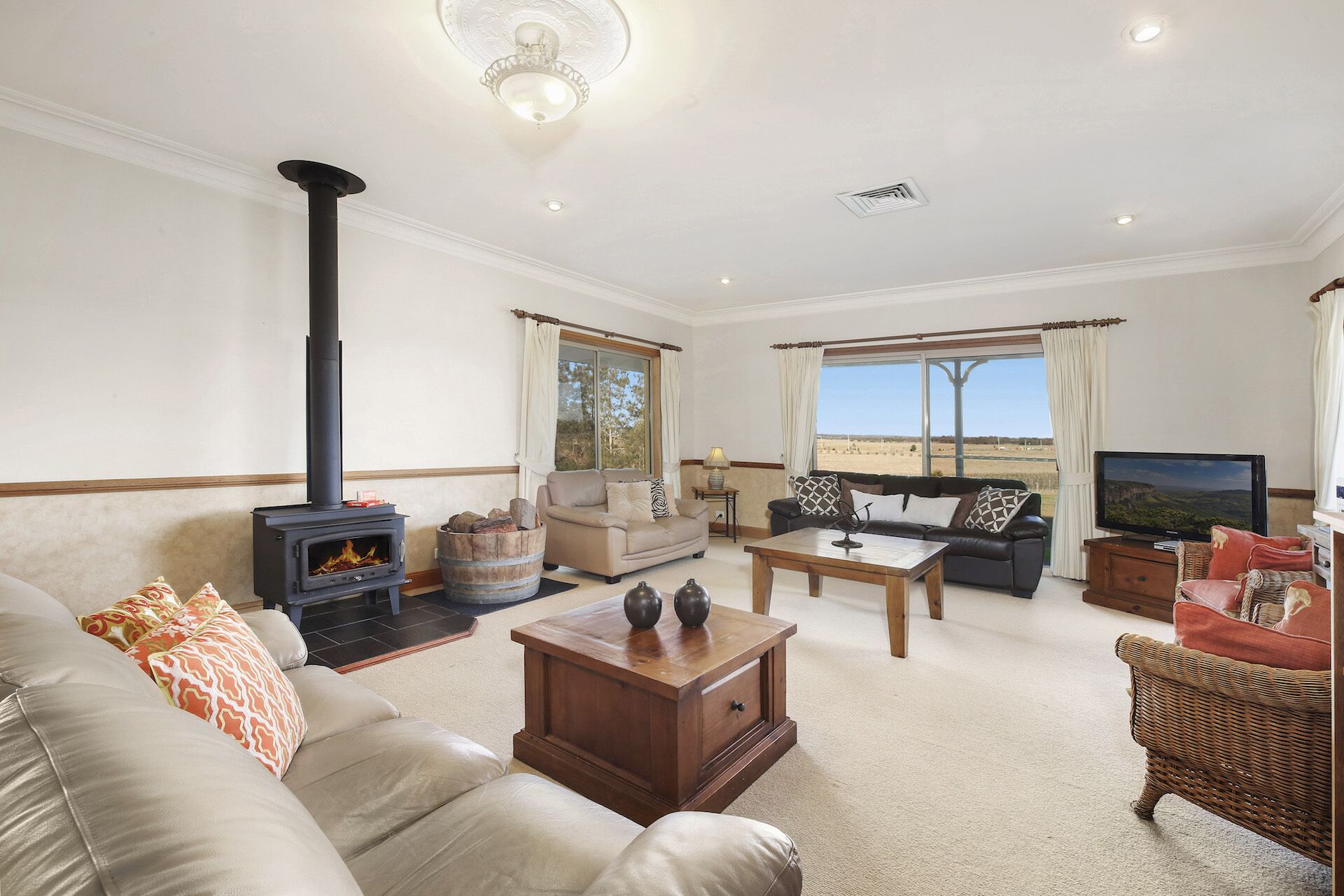 Windsors Edge Estate — image 18