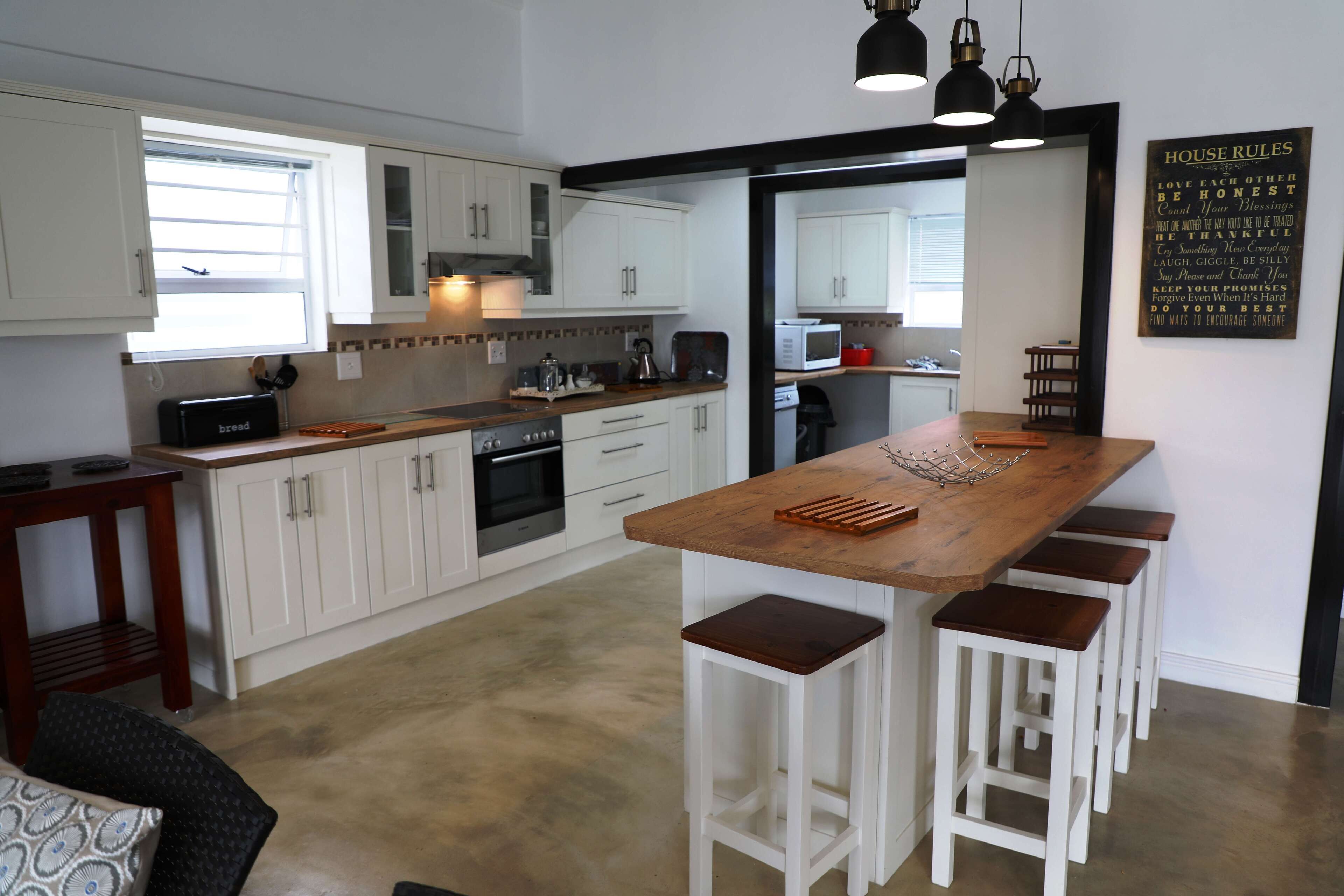 COME AND WATCH THE WALES.