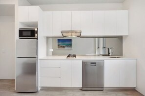 Private kitchen - BONDI BEACH STUDIOS: VIII (Bondi)