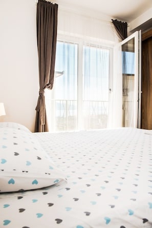 1 chambre, fer et planche Ă repasser, Wi-Fi, draps fournis