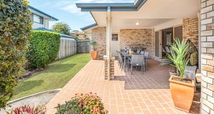 Kidman Place - Spacious Luxury+ FREE WIFI + WINE