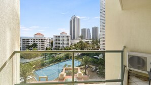 Property grounds - Surfers Paradise Comfortable Surfers Suite (Surfers Paradise)
