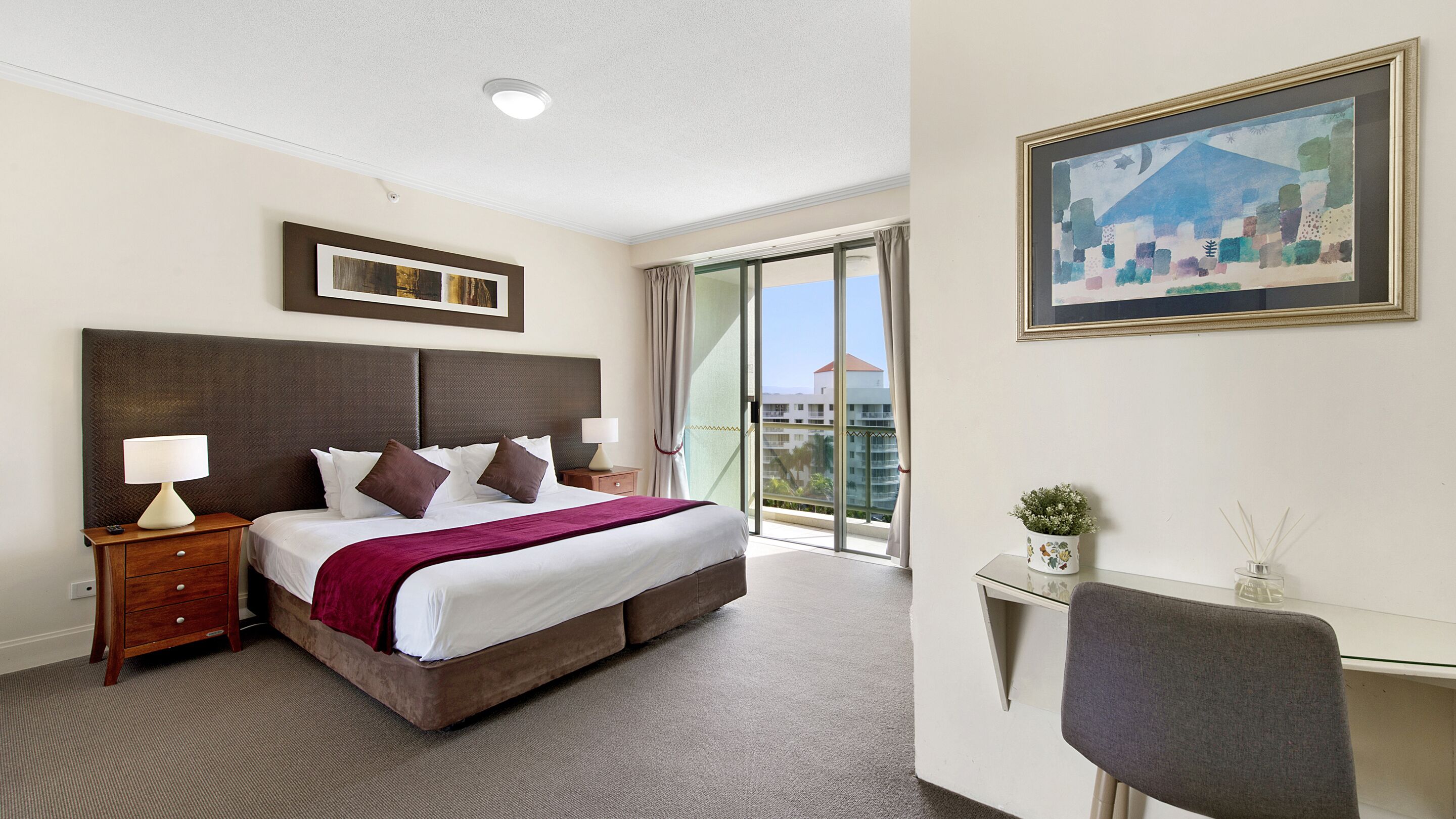 Surfers Paradise Comfortable Surfers Suite