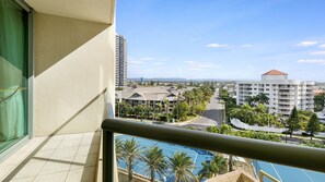 Interior - Surfers Paradise Comfortable Surfers Suite (Surfers Paradise)
